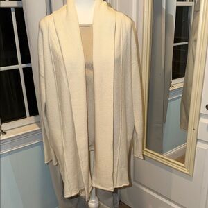 Elegant Cream Women's Sweater Lou & Grey